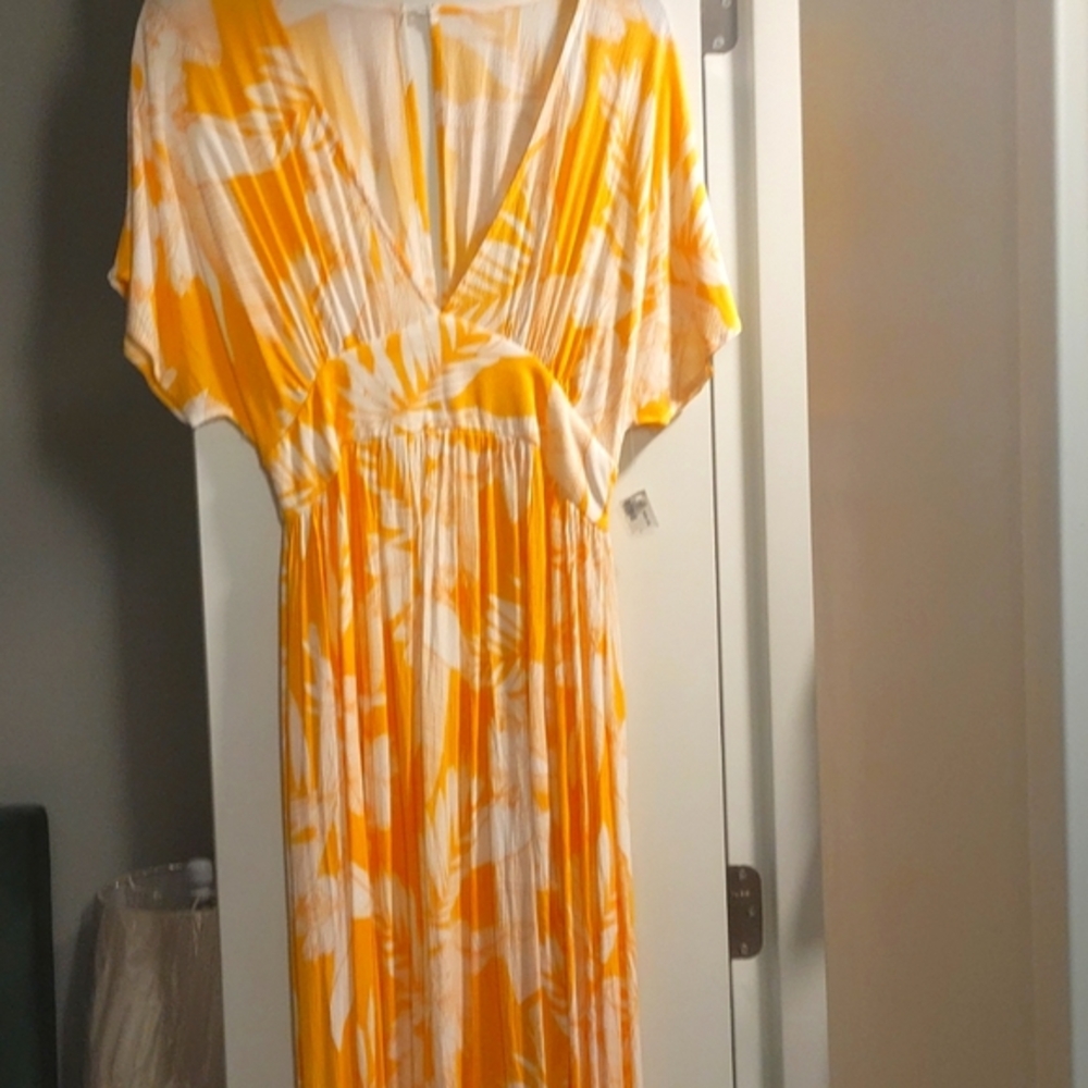 Mazi dress by Cupshe
